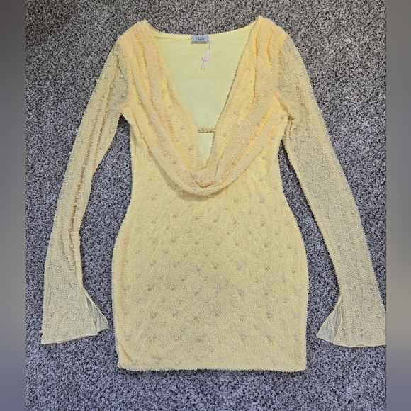 Oh Polly Plunging Long Sleeve Beaded Dress Yellow Womens Size 8 Fits Like 6 NWT - Picture 2 of 16